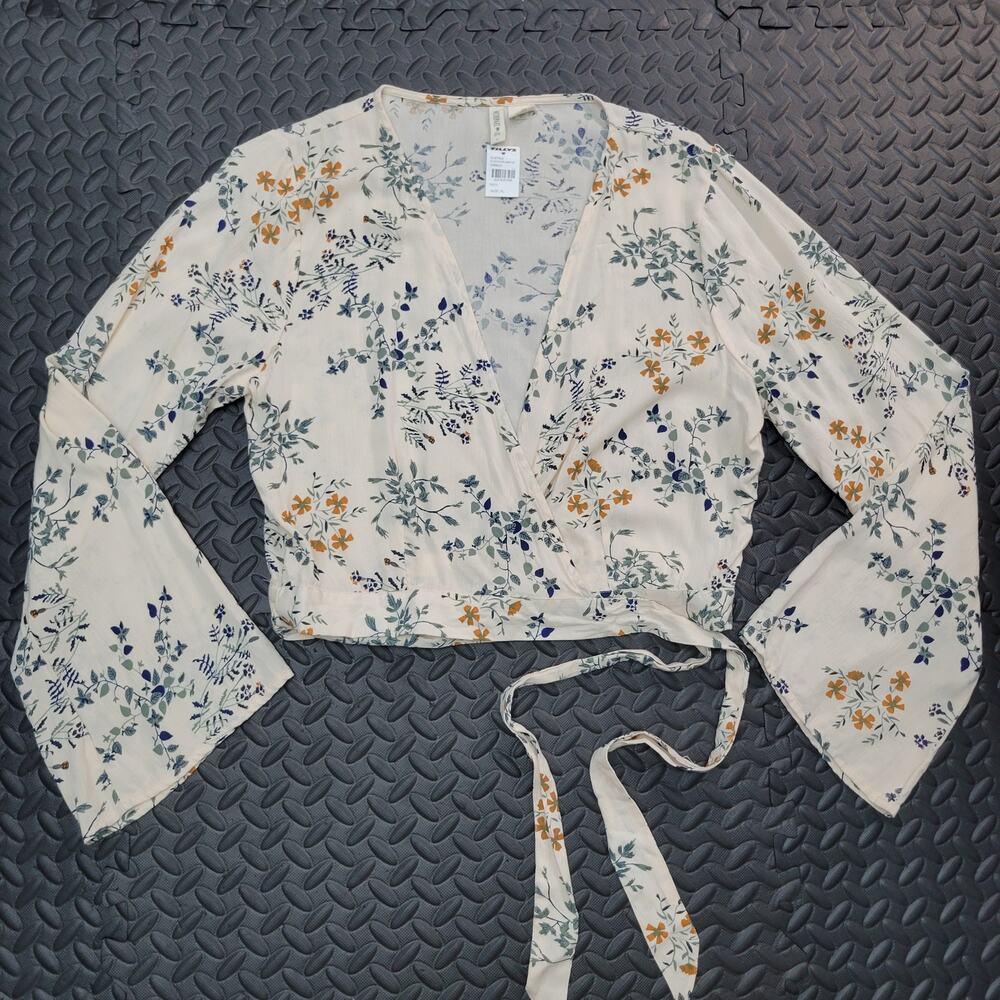 Tilly's NWT Wrap Top XL Bell Sleeve Fairycore Cottagecore Floral Boho Festival